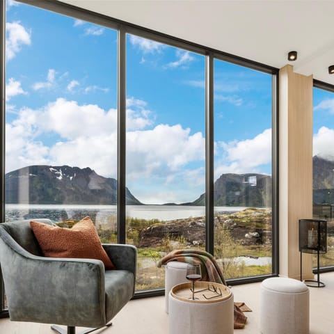 NEW! Lofoten Beach House Villa in Lofoten