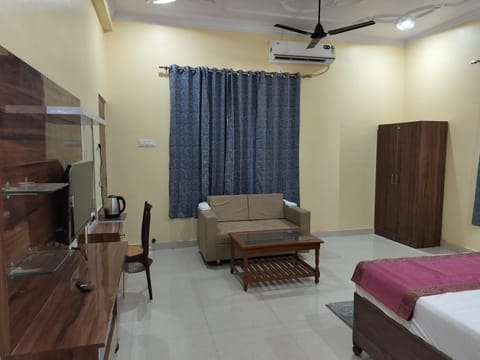 Orange Villa Bed and Breakfast in Varanasi