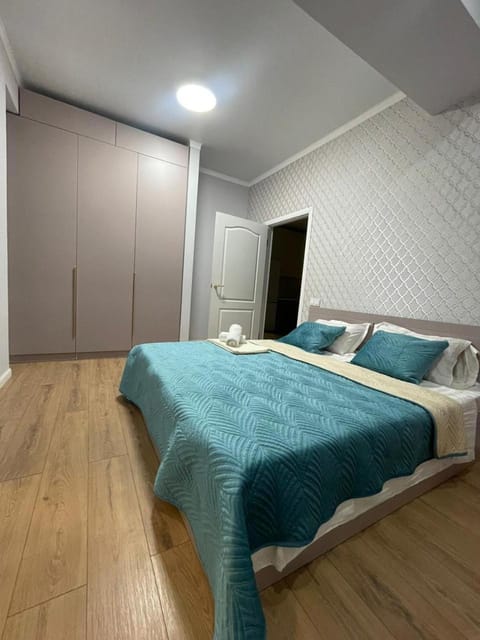 Уютно как у себя дома с видом на горы Apartment in Almaty