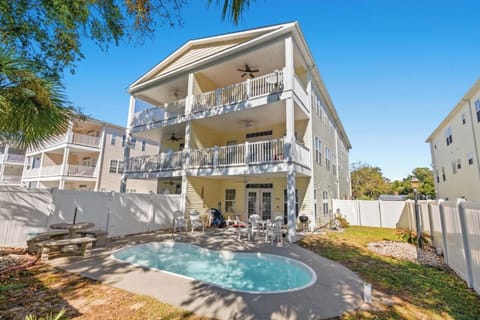 Oversized 5 Bedroom Beach Home with Private Pool! Sleeps 22 Guests! Ocean Breeze Cottage 705 Unit 1 House in North Myrtle Beach