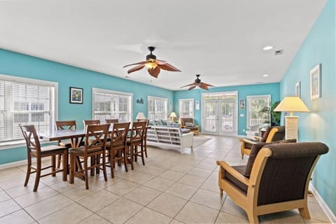 Oversized 5 Bedroom Beach Home with Private Pool! Sleeps 22 Guests! Ocean Breeze Cottage 705 Unit 1 House in North Myrtle Beach