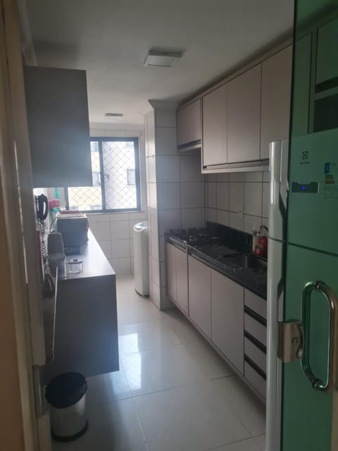 Kitchen or kitchenette, minibar