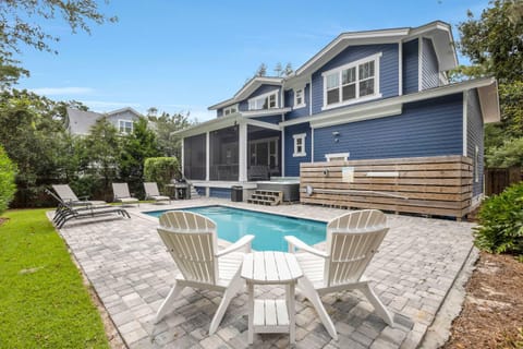 Deja Blue-6BR w Pool Hot Tub-Steps To Beach House in South Forest Beach