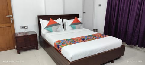 Kapsstone SERVICED APARTMENT- ROOMS near Ashok pillar Bed and Breakfast in Chennai