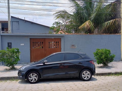 Casa aconchegante com churrasqueira e piscina para um ambiente familiar House in Itanhaém