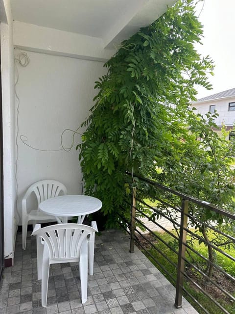 Spring, Day, Garden, View (from property/room), Balcony/Terrace, Dining area