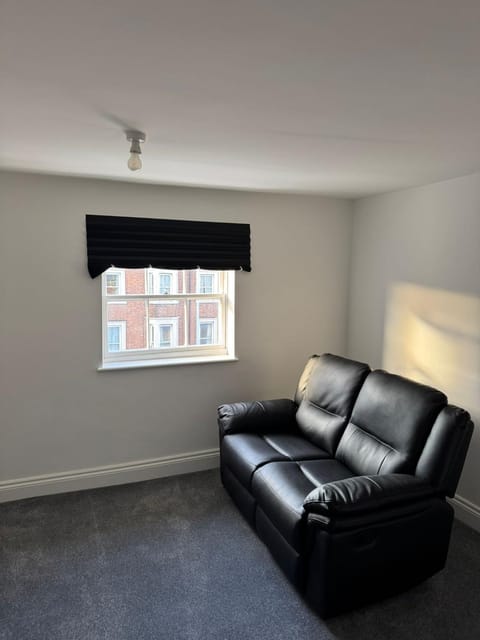 2bed Central Gloucester- contractors welcome Appartement in Gloucester