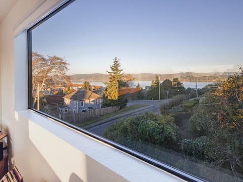 Neighbourhood, Natural landscape, River view