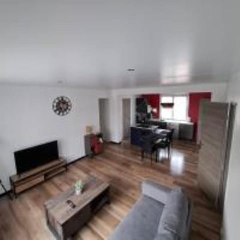 Communal lounge/ TV room, Living room, Seating area, stove