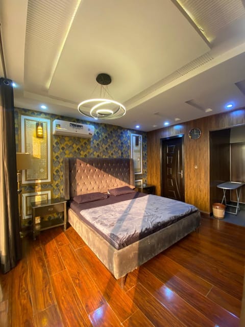 Luxury Studio Apartment Facing Eiffel Tower Apartment in Lahore