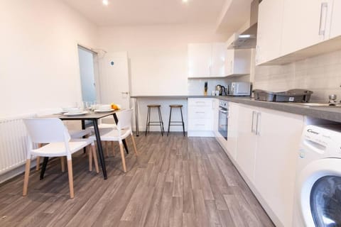 Dining area, Communal kitchen