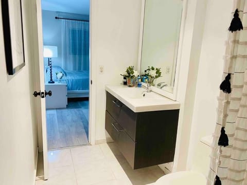 Modern 1BR 1BA Condo 1Block to Aventura Mall Appartamento in Aventura