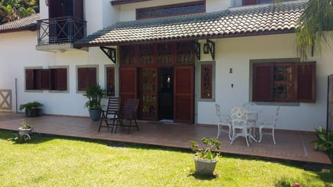 Casa do Lago House in Serra Negra