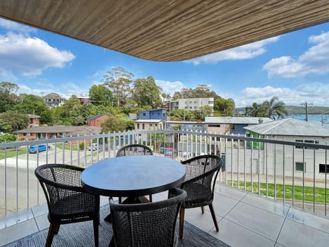 Joy at Ohana: Balcony & Pool Overlooking the Bay Apartment in Batemans Bay