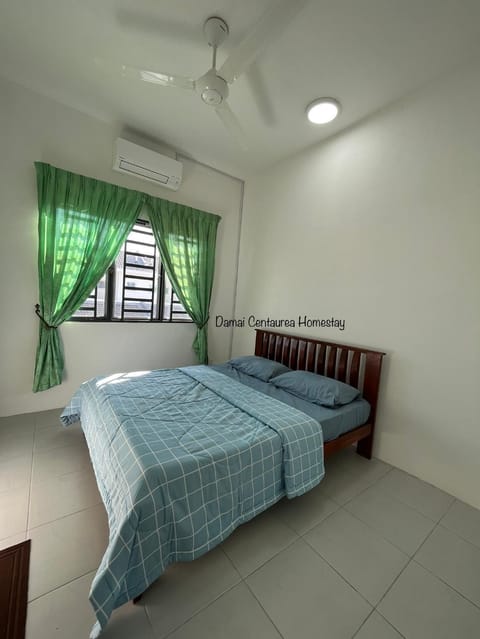 Bedroom, air conditioner