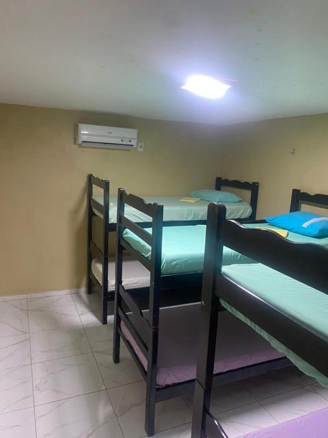 Bedroom, bunk bed