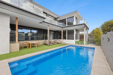 Esplanade Ultimate Luxury House in Torquay