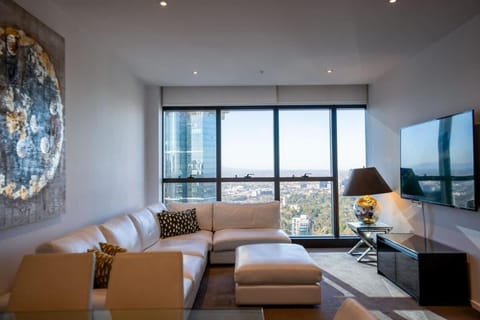 6 Bedrooms in Prima Apartment in Southbank