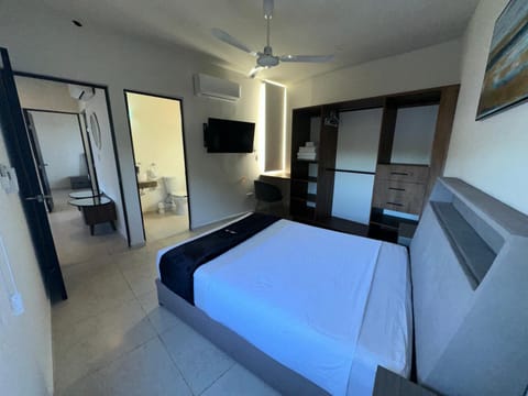 Walking Distance PLAZA LA ISLA Apartment in Merida