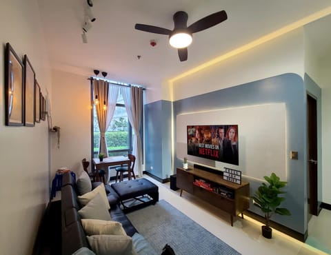 TV and multimedia, Living room, Seating area