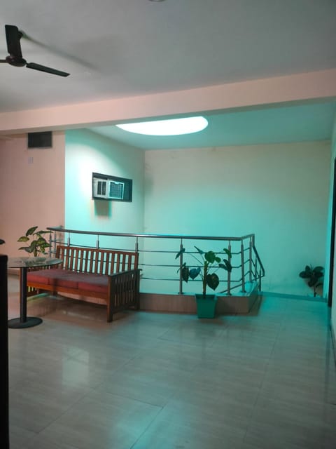 Noida Inn by GuestLo Hostel in Noida