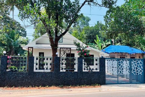 A Home at Kattoor House in Alappuzha