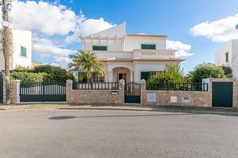 Villa Rosa, Tavira Residential, Pezinhos Villa in Tavira