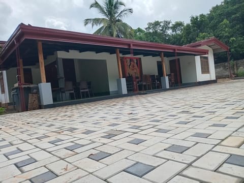 Sun Ceylon Homestay Vacation rental in Dambulla