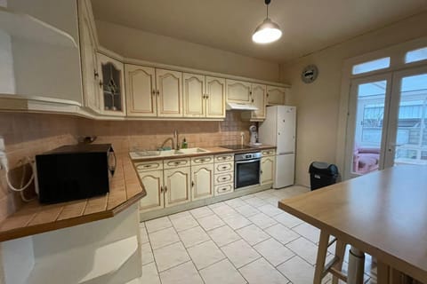 Dining area, dishwasher, oven, stove