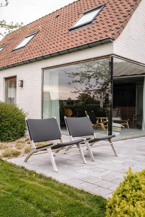 Atelier 124 House in Knokke-Heist