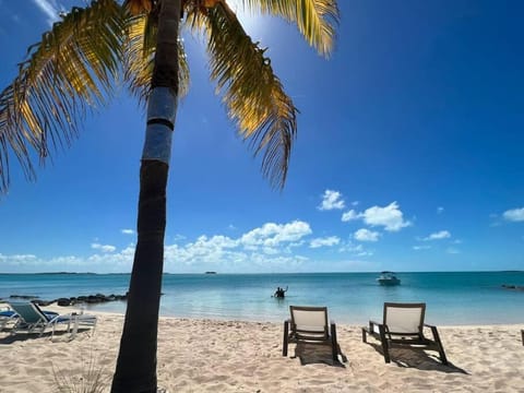 Grotto Bay Apartment in Cuba