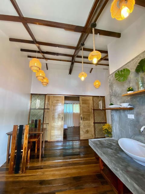 PRECIOUS HOMESTAY - Cozy Room Apartment in Siargao Island