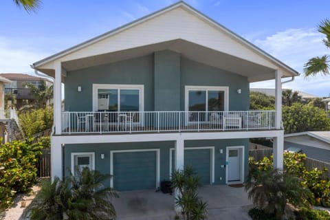 The Vista Steps to beach with Game Room House in Butler Beach