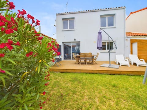 Patio, Garden, Garden view