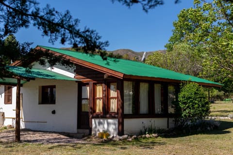 Solar de la Punilla, Cabañas de campo House in Villa Giardino