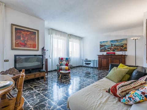 Apartment Artista by Interhome Apartment in Cecina