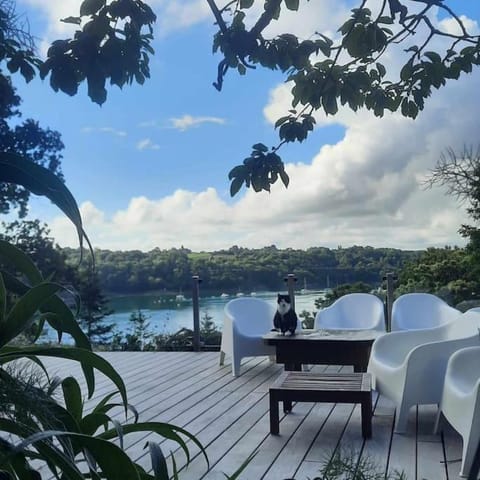 Vue Mer Petite plage en bas du jardin House in Paimpol