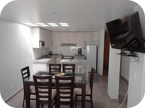 TV and multimedia, Kitchen or kitchenette, Dining area