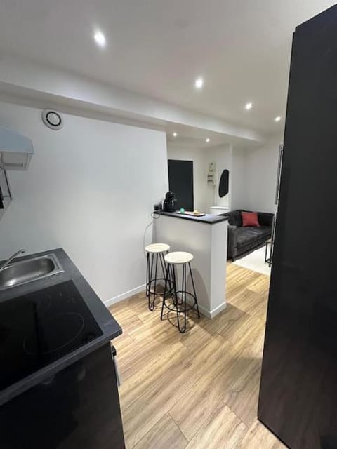 F2 centre-ville Netflix, Disney plus Apartment in Amiens