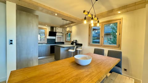 Dining area, kitchen