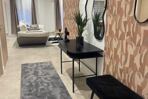 Beige Hospitalité - Totem Netflix et wifi gratuit Apartment in Saint-Étienne