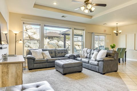 Home with Game Room Near Zion National Park! Maison in La Verkin