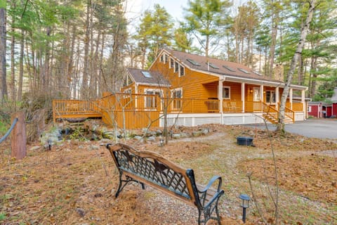 Walk to White Lake State Park Gem with Ski Locker! Haus in Madison