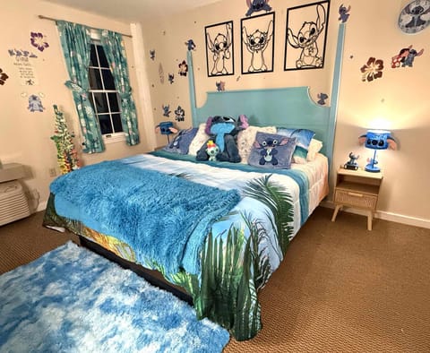 Disney Wonderland Suite at Jiminy-Ski On Off Mtn - Must See Stitch and Mickey Magic Apartment in Lanesborough