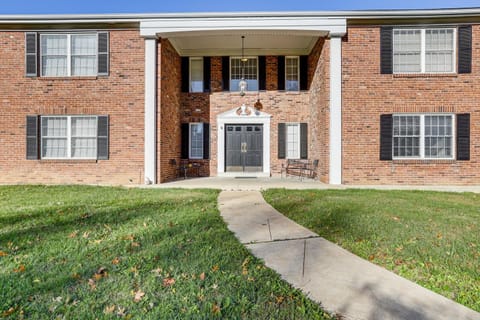 24 Mi to Downtown St Louis Apt in Ballwin! Apartamento in Ballwin