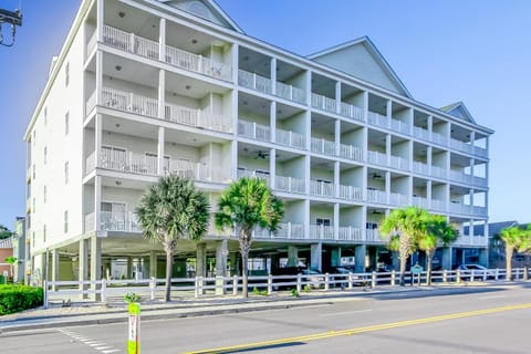 Coconut Grove 202 Apartment in North Myrtle Beach