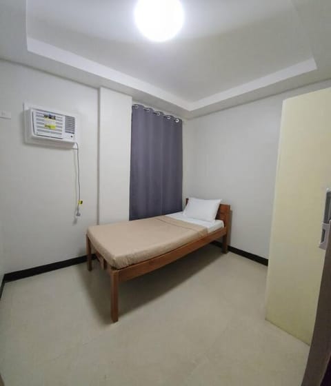 Kuya and Kambals Staycation 2 BR 2Bath Apartment in Quezon City