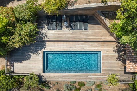 Pool view, Swimming pool, sunbed