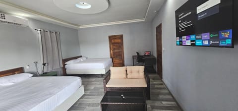 Communal lounge/ TV room, Bed, TV and multimedia, Balcony/Terrace, Balcony/Terrace, Bedroom, air conditioner