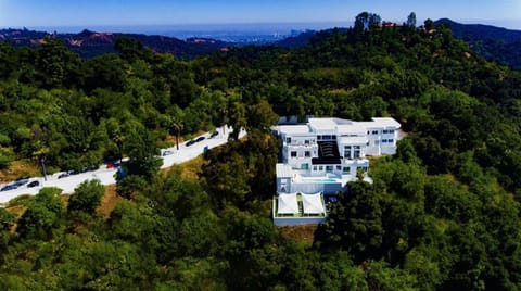 Property building, Natural landscape, Mountain view